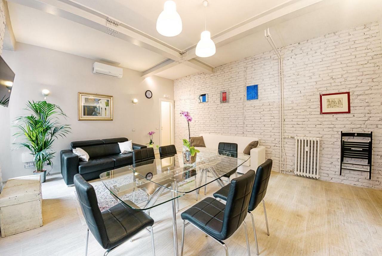 Modern Apartment Near Colosseum Rome Exterior photo